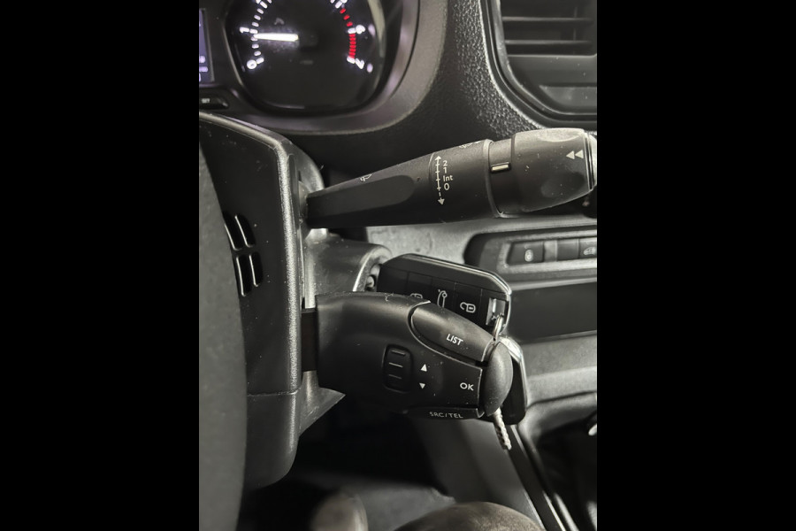 Toyota ProAce Worker L3H1 2.0 D-4D 122pk euro6 Cool Comfort Long 3Persoons Imperiaal Inrichting Trekhaak 2500kg RIJKLAARPRIJS