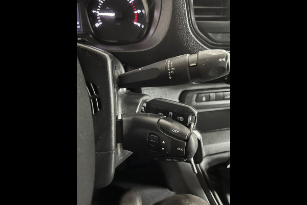 Toyota ProAce Worker L3H1 2.0 D-4D 122pk euro6 Cool Comfort Long 3Persoons Imperiaal Inrichting Trekhaak 2500kg RIJKLAARPRIJS