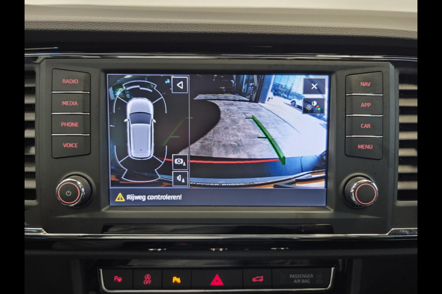 Seat Ateca 1.5 TSI FR Business Intense Panoramadak Trekhaak Elektrisch Leder interieur * Hemelvaartsdag geopend van 12:00 tot 17:00u *