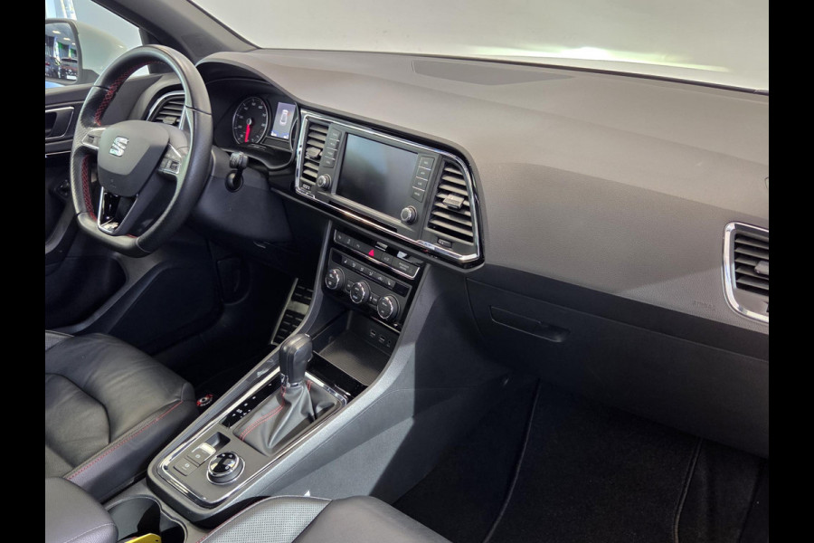 Seat Ateca 1.5 TSI FR Business Intense Panoramadak Trekhaak Elektrisch Leder interieur * Hemelvaartsdag geopend van 12:00 tot 17:00u *