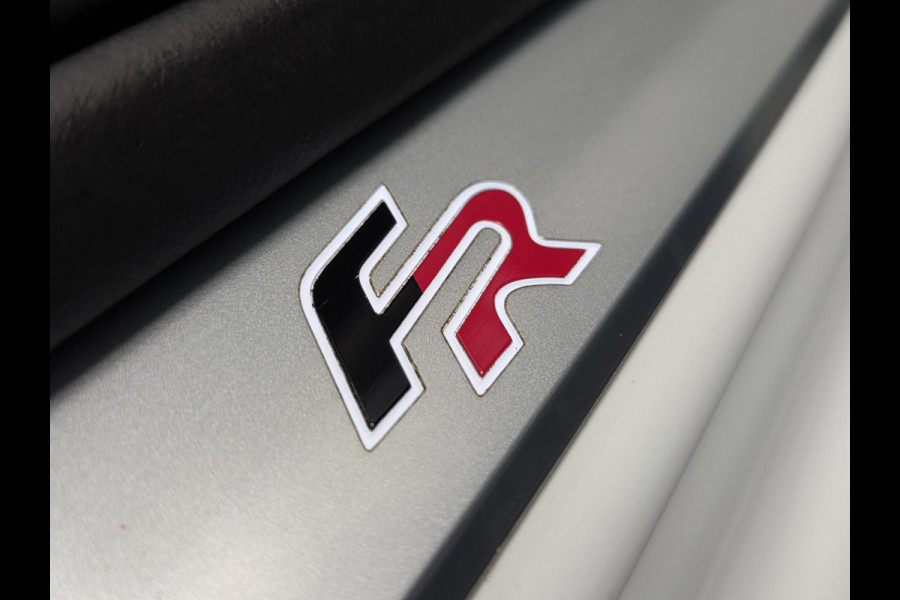 Seat Ateca 1.5 TSI FR Business Intense Panoramadak Trekhaak Elektrisch Leder interieur * Hemelvaartsdag geopend van 12:00 tot 17:00u *