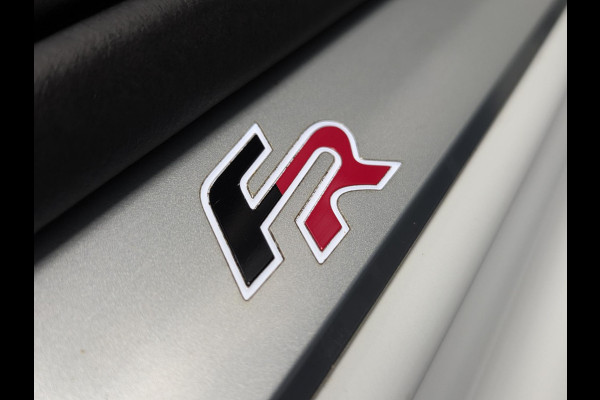 Seat Ateca 1.5 TSI FR Business Intense Panoramadak Trekhaak Elektrisch Leder interieur * Hemelvaartsdag geopend van 12:00 tot 17:00u *