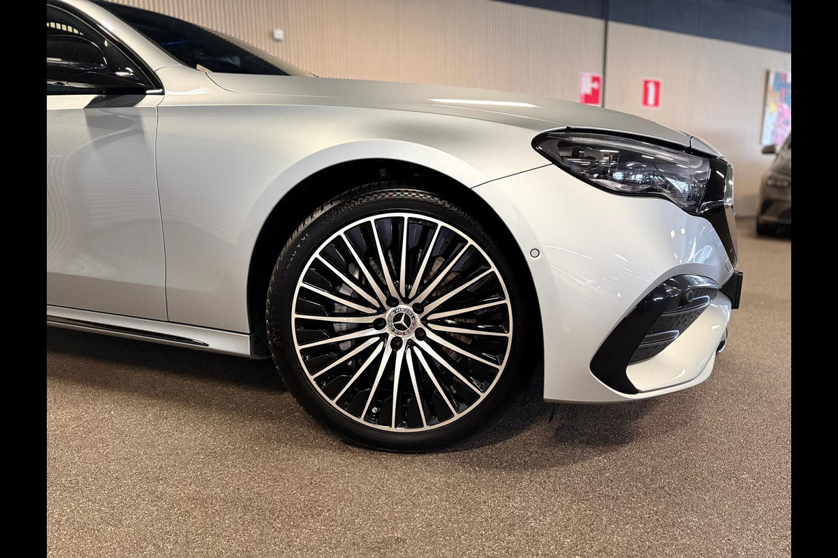 Mercedes-Benz E-Klasse 400e 4 Matic AMG-PANO-HYPERSCREEN-STURENDE ACHTERAS-HEAD UP-ZEER COMPLEET-NPR. € 107000