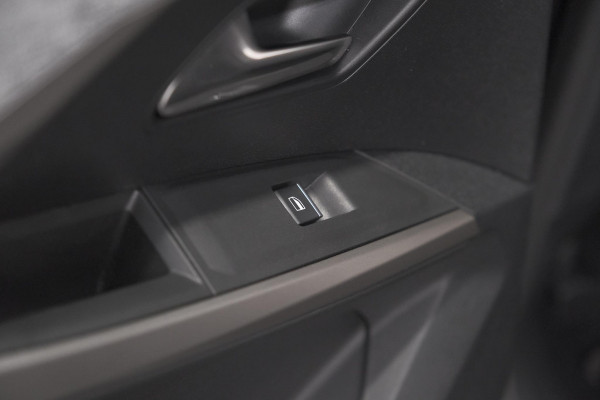 Peugeot 5008 1.2 Hybrid 136 GT | Adaptieve Cruise Control | Camera | Elektrische Kofferklep | Stoelverwarming
