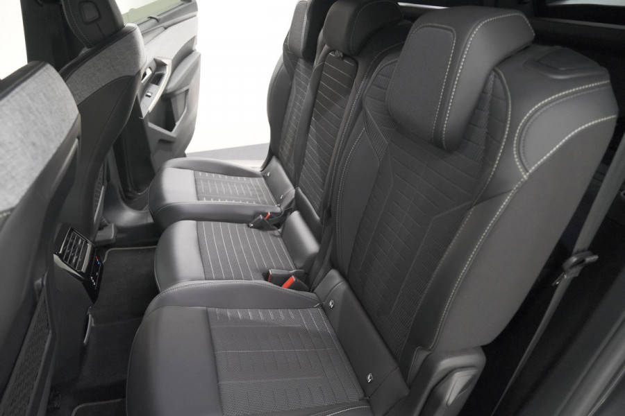 Peugeot 5008 1.2 Hybrid 136 GT | Adaptieve Cruise Control | Camera | Elektrische Kofferklep | Stoelverwarming