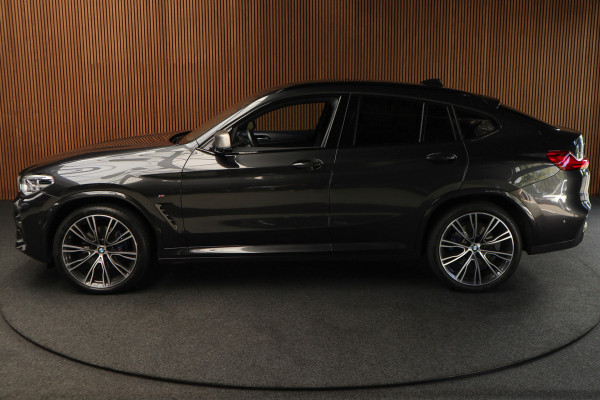 BMW X4 M40i HUD Panodak 360° Harman K Leer ACC Navi Keyless Entry & Go Elektr. uitklapbare trekhaak Elektr. bedienbare achterklep Memory seats Climate voor & achter PDC Zwarte hemelbekleding 21 inch LM v