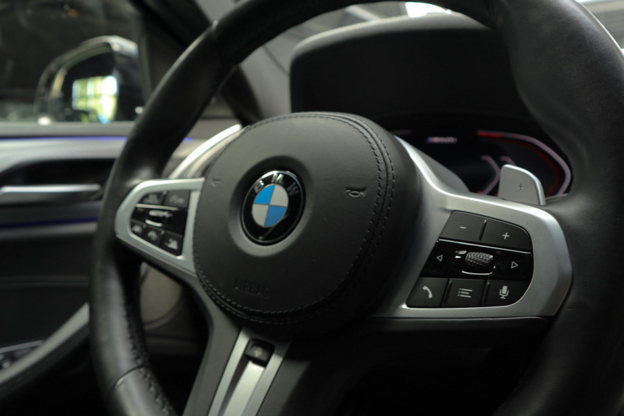 BMW X4 M40i HUD Panodak 360° Harman K Leer ACC Navi Keyless Entry & Go Elektr. uitklapbare trekhaak Elektr. bedienbare achterklep Memory seats Climate voor & achter PDC Zwarte hemelbekleding 21 inch LM v