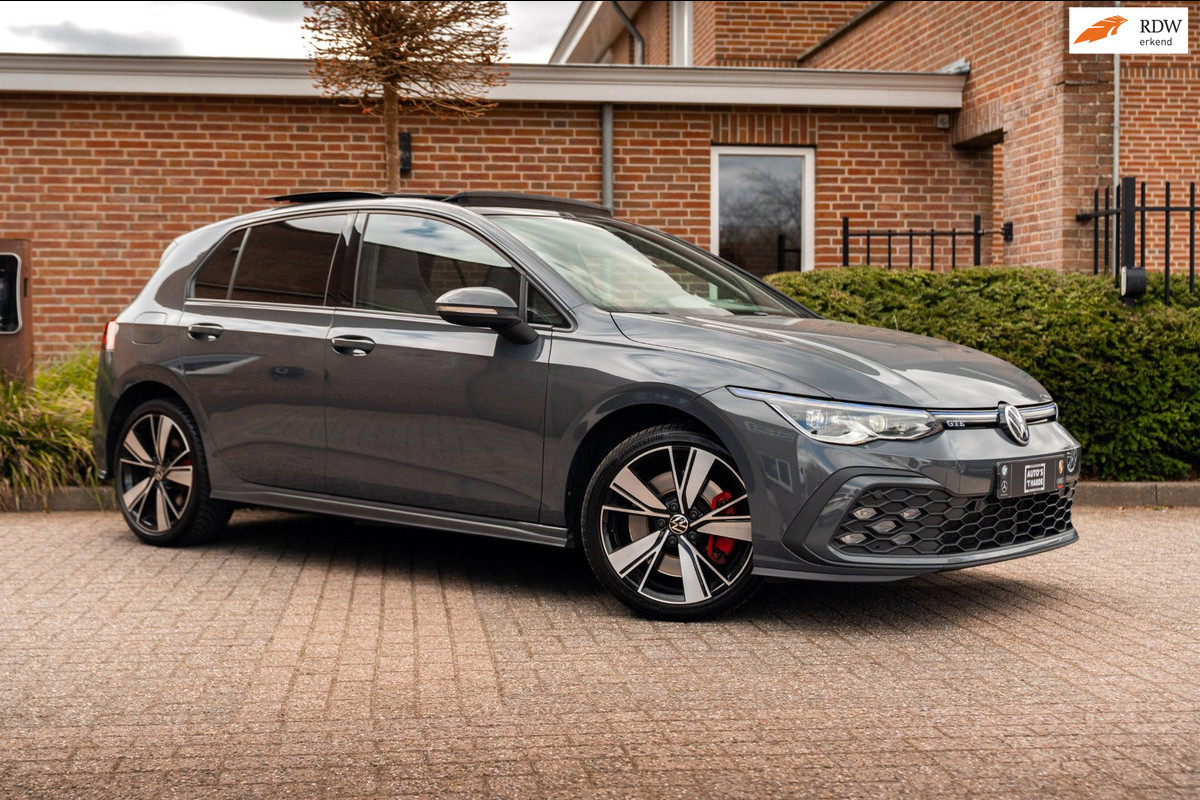 Volkswagen Golf 1.4 eHybrid GTE 245 PK Pano ACC IQ-Light Head-Up Stoelverwarming Camera 18''