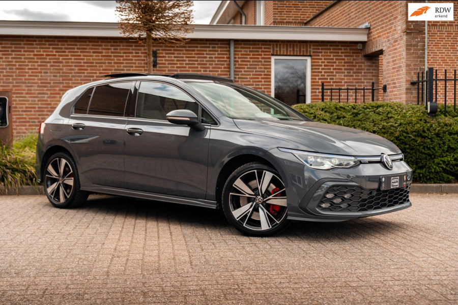 Volkswagen Golf 1.4 eHybrid GTE 245 PK Pano ACC IQ-Light Head-Up Stoelverwarming Camera 18''