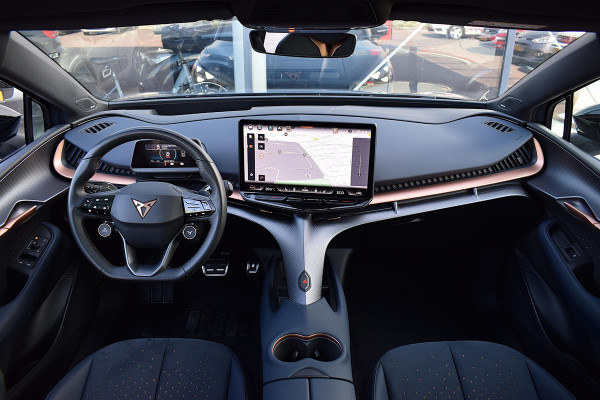 CUPRA Tavascan Adrenaline 82 kWh | SOH: 99,8% | Warmtepomp | Stuur- en Stoelverw.| HUD | Pano
