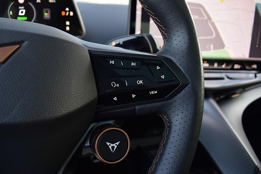 CUPRA Tavascan Adrenaline 82 kWh | SOH: 99,8% | Warmtepomp | Stuur- en Stoelverw.| HUD | Pano