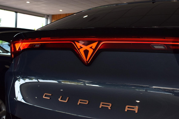 CUPRA Tavascan Adrenaline 82 kWh | SOH: 99,8% | Warmtepomp | Stuur- en Stoelverw.| HUD | Pano