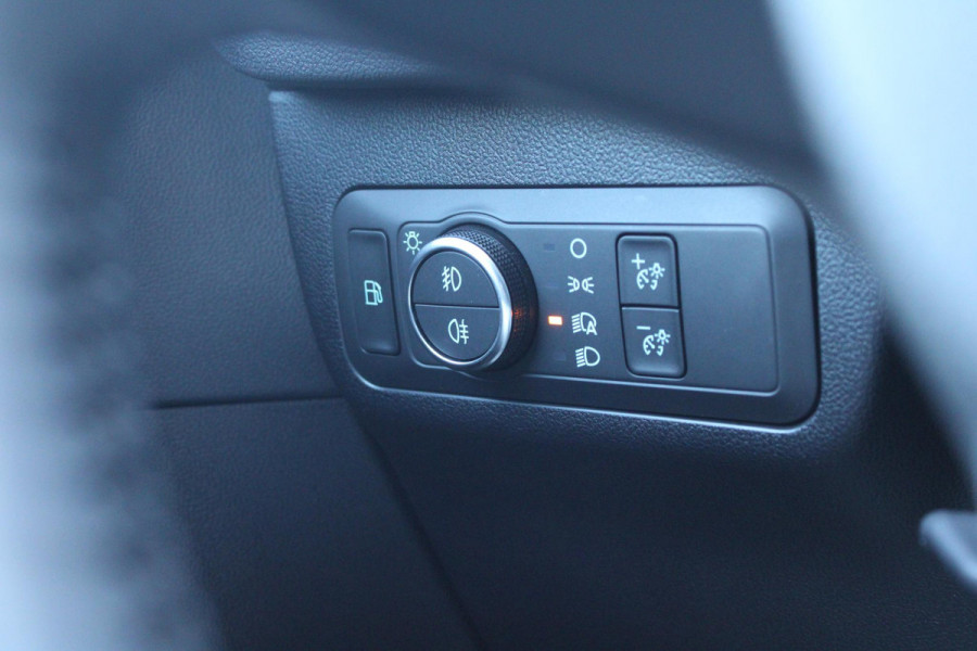 Ford Kuga 2.5 PHEV Titanium | Stoel + Stuurverwarming | Adaptive Cruise Control | Full LED | Camera | Head-Up Display | BLIS |
