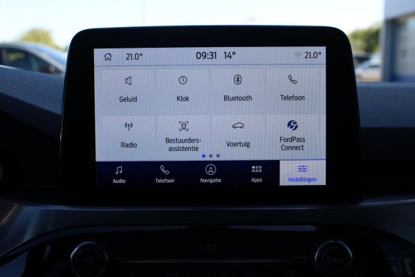 Ford Kuga 2.5 PHEV Titanium | Stoel + Stuurverwarming | Adaptive Cruise Control | Full LED | Camera | Head-Up Display | BLIS |