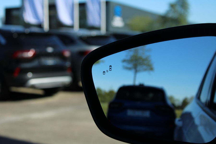 Ford Kuga 2.5 PHEV Titanium | Stoel + Stuurverwarming | Adaptive Cruise Control | Full LED | Camera | Head-Up Display | BLIS |