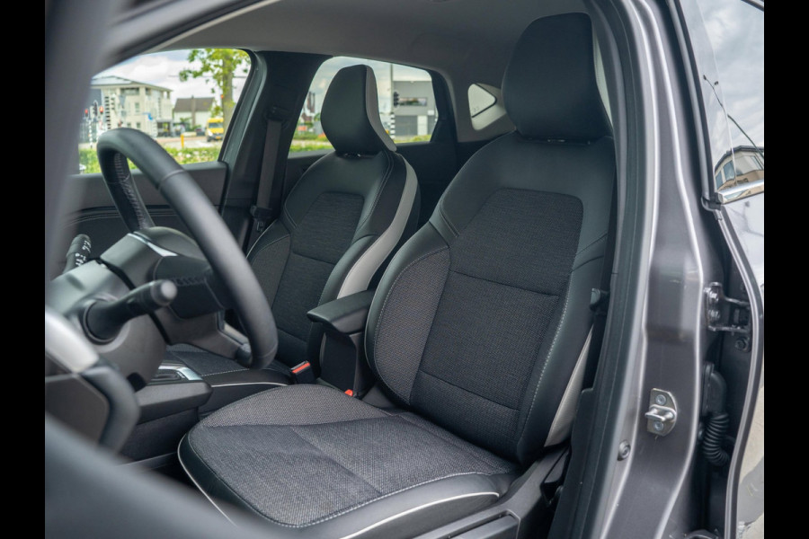 Renault Captur 1.6 E-Tech full hybrid 145 techno Carplay / LED / Camera / Navi / Keyless / Fabrieksgarantie