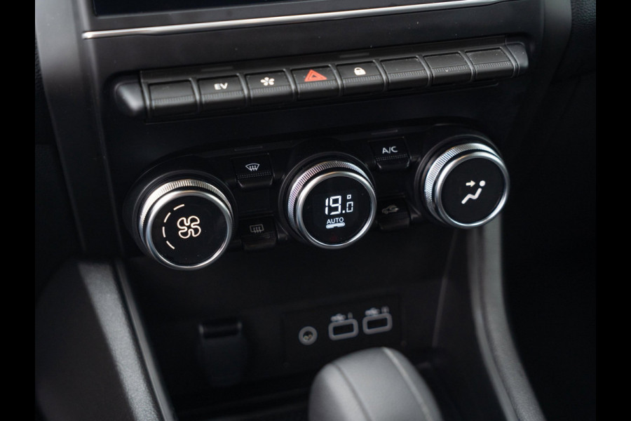 Renault Captur 1.6 E-Tech full hybrid 145 techno Carplay / LED / Camera / Navi / Keyless / Fabrieksgarantie