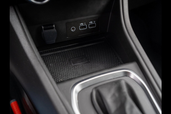 Renault Captur 1.6 E-Tech full hybrid 145 techno Carplay / LED / Camera / Navi / Keyless / Fabrieksgarantie