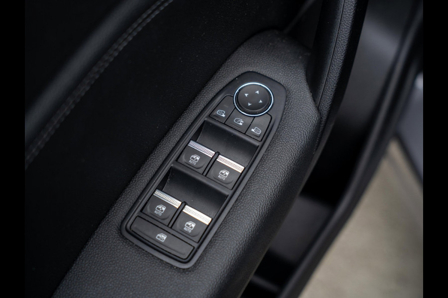 Renault Captur 1.6 E-Tech full hybrid 145 techno Carplay / LED / Camera / Navi / Keyless / Fabrieksgarantie