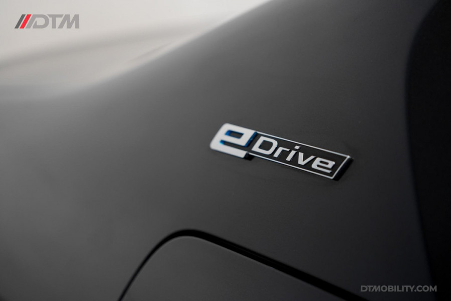 BMW 5 Serie 530e High Executive | Schuifdak | Adaptief cruise