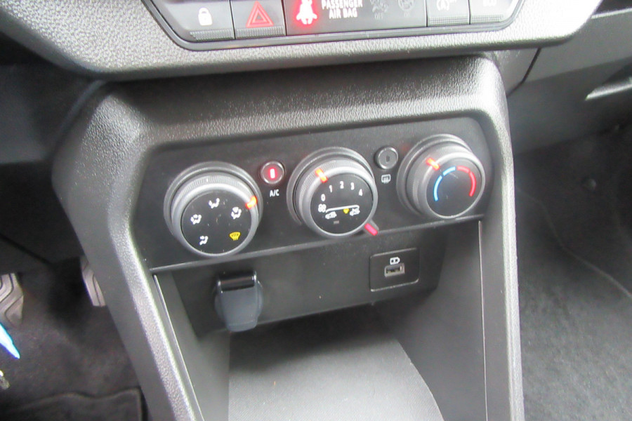 Dacia Sandero 1.0 TCe 90 Expression, Navi, Camera, Blind Spot, Trekhaak