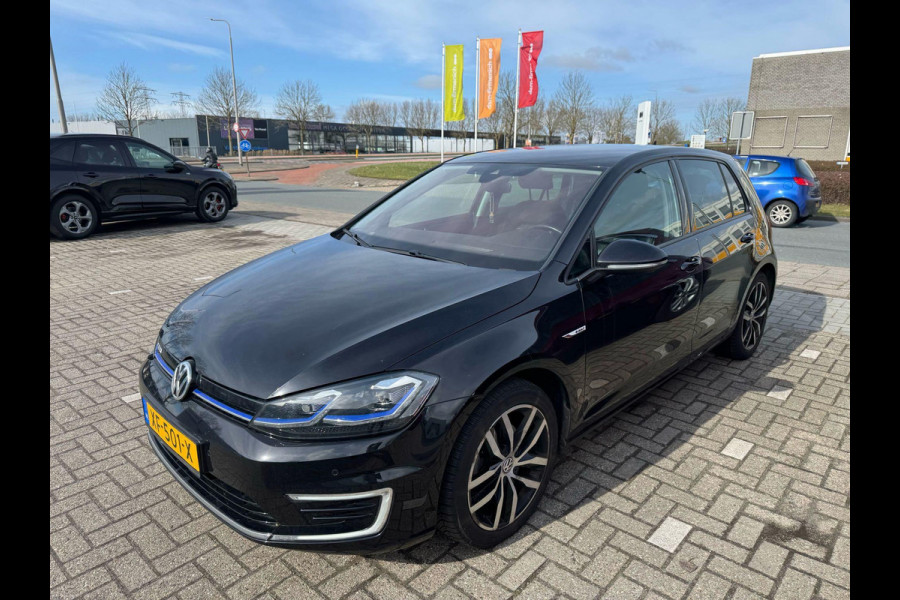 Volkswagen e-Golf e-Golf | 136pk | SOH 89,7%