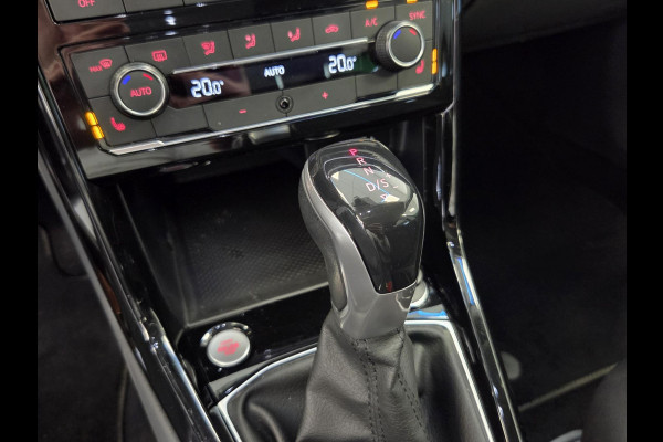 Volkswagen T-Cross 1.0 TSI Style Business R Digitale Cockpit Stoelverwarming Navigatie