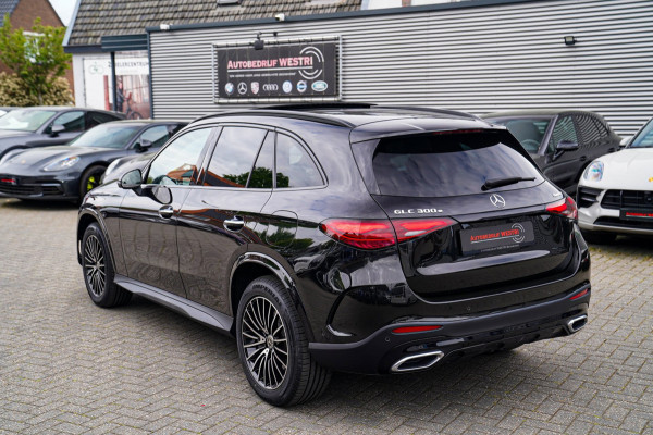 Mercedes-Benz GLC 300e 4MATIC AMG Line | Panorama | 360 Camera | Elektrische trekhaak | Memory