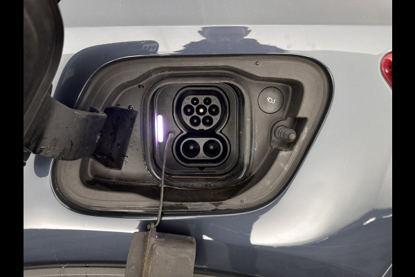 Volvo XC40 Recharge Plus [ 3-Fase-11kW ] {SOH-90%} (INCL-BTW) *HEATPUMP | ADAPTIVE-CRUISE | FULL-LED | BLINDSPOT | HEATED-SPORTSEATS | KEYLESS | DIGI-COCKPIT | CAMERA | PRIVACY-GLASS | ECC | TOWBAR | PDC | 19''ALU*