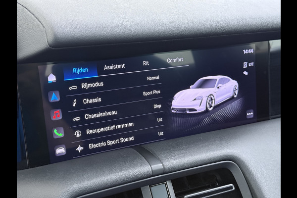 Porsche Taycan Panoramadak Sport chrono pakket Adaptieve luchtvering Bose®-Audio Apple Carplay Android Auto Navi Ecc Camera Pdc Comfortstoelen Stoelverwarming Elek.Achterklep Lmv Led Elek.Stoelen DAB Lane Change Assist ParkAssistent SOH 90% 1e Eigenaar Origineel Nederlandse Auto