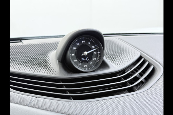 Porsche Taycan Panoramadak Sport chrono pakket Adaptieve luchtvering Bose®-Audio Apple Carplay Android Auto Navi Ecc Camera Pdc Comfortstoelen Stoelverwarming Elek.Achterklep Lmv Led Elek.Stoelen DAB Lane Change Assist ParkAssistent SOH 90% 1e Eigenaar Origineel Nederlandse Auto