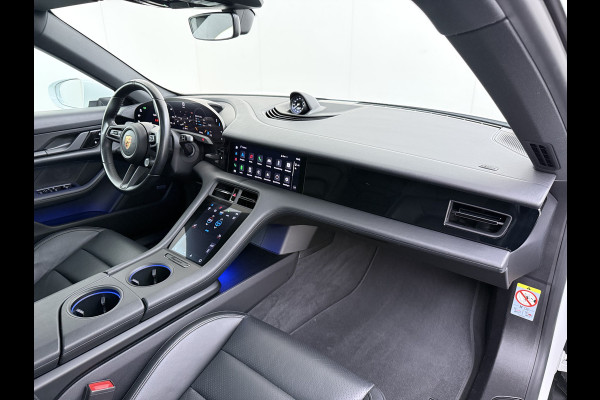 Porsche Taycan Panoramadak Sport chrono pakket Adaptieve luchtvering Bose®-Audio Apple Carplay Android Auto Navi Ecc Camera Pdc Comfortstoelen Stoelverwarming Elek.Achterklep Lmv Led Elek.Stoelen DAB Lane Change Assist ParkAssistent SOH 90% 1e Eigenaar Origineel Nederlandse Auto