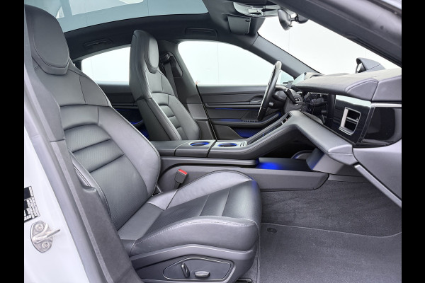 Porsche Taycan Panoramadak Sport chrono pakket Adaptieve luchtvering Bose®-Audio Apple Carplay Android Auto Navi Ecc Camera Pdc Comfortstoelen Stoelverwarming Elek.Achterklep Lmv Led Elek.Stoelen DAB Lane Change Assist ParkAssistent SOH 90% 1e Eigenaar Origineel Nederlandse Auto
