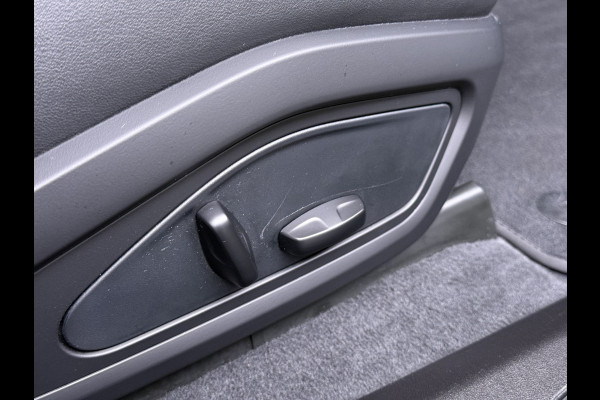 Porsche Taycan Panoramadak Sport chrono pakket Adaptieve luchtvering Bose®-Audio Apple Carplay Android Auto Navi Ecc Camera Pdc Comfortstoelen Stoelverwarming Elek.Achterklep Lmv Led Elek.Stoelen DAB Lane Change Assist ParkAssistent SOH 90% 1e Eigenaar Origineel Nederlandse Auto