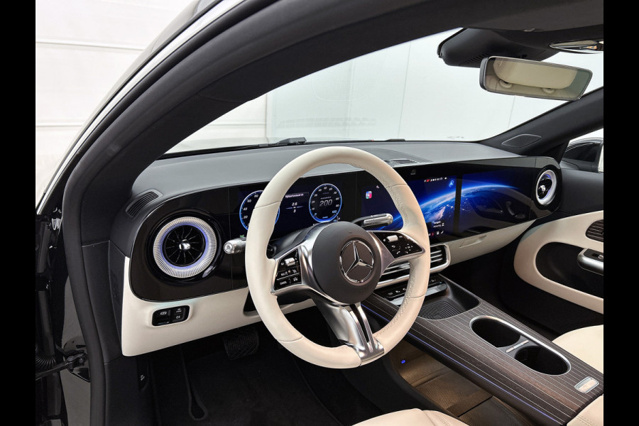 Mercedes-Benz CLA-Klasse Shooting Brake 250+ Business Solution Luxury 85 kWh | Premium Pakket | Winterpakket | Warmtewerend, donkergetint glas | Massagefunctie | Sierdelen in bruin eikenhout met aluminium lijnen | Vast panoramadak |
