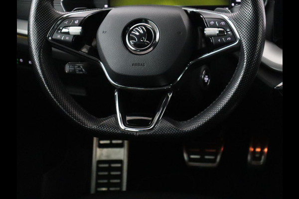 Škoda Octavia 1.0 e-TSI Sport | Adaptive cruise | Carplay | Side Assist | Sportstoelen | Stuurverwarming | Trekhaak | Navigatie | Parkeerhulp | Full LED | 18'' | Digital Cockpit | Climate control | Bluetooth