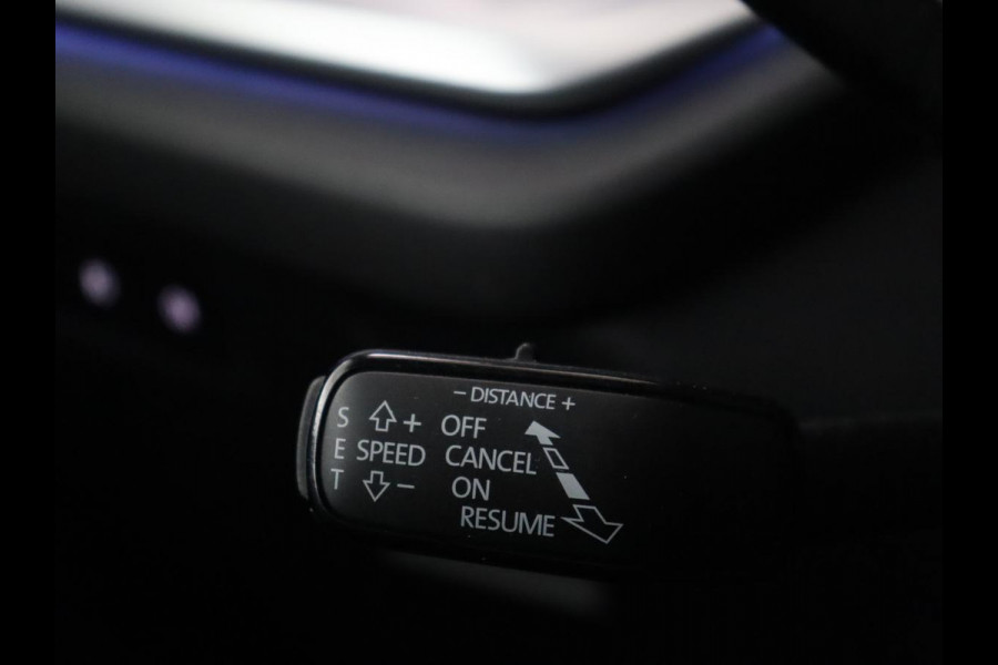 Škoda Octavia 1.0 e-TSI Sport | Adaptive cruise | Carplay | Side Assist | Sportstoelen | Stuurverwarming | Trekhaak | Navigatie | Parkeerhulp | Full LED | 18'' | Digital Cockpit | Climate control | Bluetooth