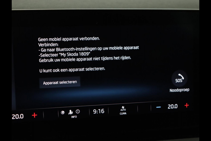 Škoda Octavia 1.0 e-TSI Sport | Adaptive cruise | Carplay | Side Assist | Sportstoelen | Stuurverwarming | Trekhaak | Navigatie | Parkeerhulp | Full LED | 18'' | Digital Cockpit | Climate control | Bluetooth