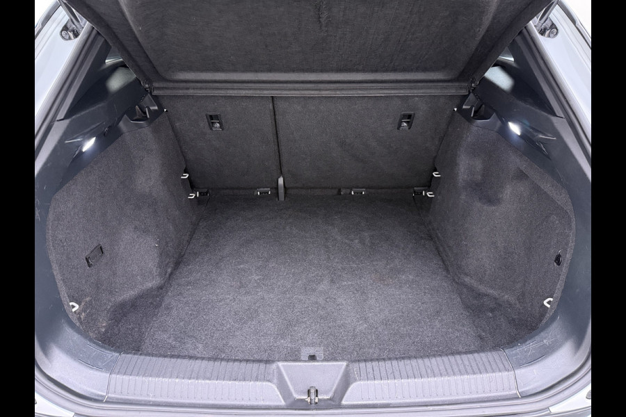 Volkswagen ID.4 Pro 82kWh SOH 92% Warmtepomp Adap.Cruise Navi Ecc Apple Carplay Android Auto Stoelverwarming Lmv Led Isofix Voorruitverwarming Bluetooth Rijstrooksensor WiFi 1e Eigenaar Origineel Nederlandse Auto