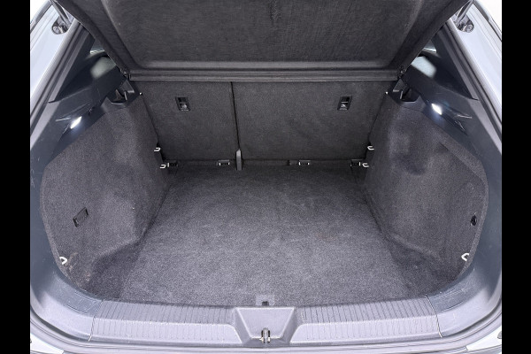 Volkswagen ID.4 Pro 82kWh SOH 92% Warmtepomp Adap.Cruise Navi Ecc Apple Carplay Android Auto Stoelverwarming Lmv Led Isofix Voorruitverwarming Bluetooth Rijstrooksensor WiFi 1e Eigenaar Origineel Nederlandse Auto