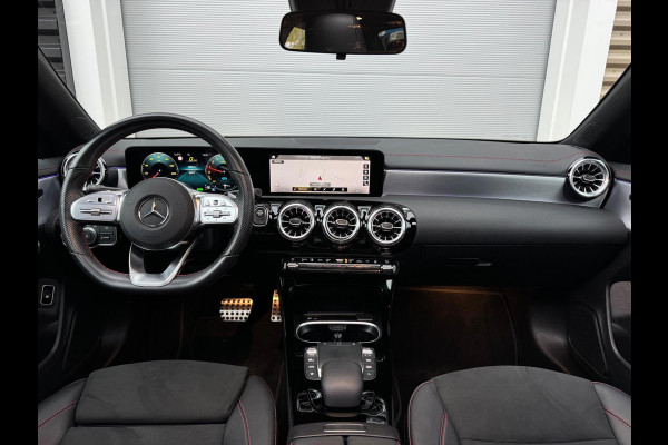 Mercedes-Benz CLA-Klasse 250 e Premium Plus Pano/Sfeer/Dodehoek