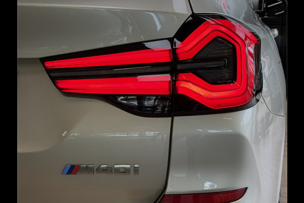 BMW X3 M40i xDrive High Executive M Sport Groot Navi | H&K | Pano | 21" | LED | HUD | Camera |