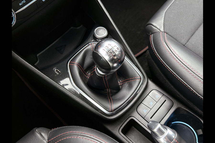 Ford Fiesta 1.0 EcoBoost ST-Line (NAVIGATIE, CARPLAY, LED, STUURBEDIENING, CLIMA, PARKEERSENSOREN)