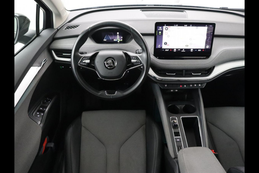 Škoda ENYAQ iV 60 | SOH 91,6% | Trekhaak | Half leder | Carplay | Navigatie | Full LED | 19'' | Cruise control | Sfeerverlichting | Parkeerhulp | Climate control