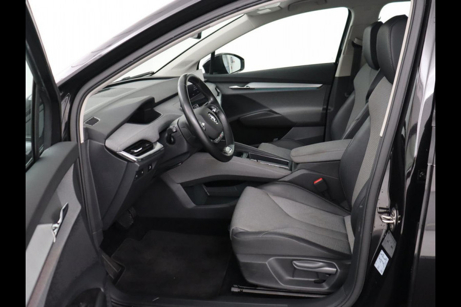 Škoda ENYAQ iV 60 | SOH 91,6% | Trekhaak | Half leder | Carplay | Navigatie | Full LED | 19'' | Cruise control | Sfeerverlichting | Parkeerhulp | Climate control