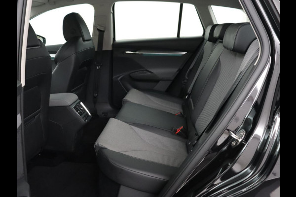 Škoda ENYAQ iV 60 | SOH 91,6% | Trekhaak | Half leder | Carplay | Navigatie | Full LED | 19'' | Cruise control | Sfeerverlichting | Parkeerhulp | Climate control