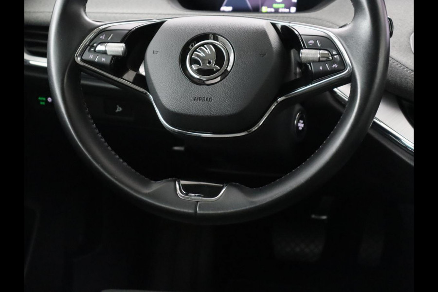 Škoda ENYAQ iV 60 | SOH 91,6% | Trekhaak | Half leder | Carplay | Navigatie | Full LED | 19'' | Cruise control | Sfeerverlichting | Parkeerhulp | Climate control