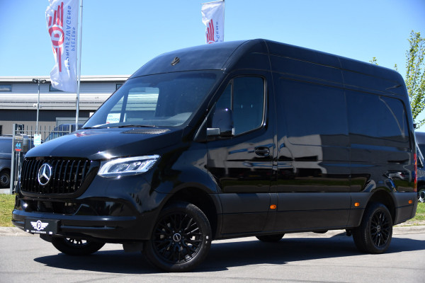 Mercedes-Benz Sprinter 319 1.9 CDI L2H2 RWD Black Edition Camera, Cruise, Carplay, LED, 190pk, Multimedia, Automaat, Geveerde stoel, Sensoren, Trekhaak, Uniek!