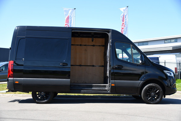 Mercedes-Benz Sprinter 319 1.9 CDI L2H2 RWD Black Edition Camera, Cruise, Carplay, LED, 190pk, Multimedia, Automaat, Geveerde stoel, Sensoren, Trekhaak, Uniek!