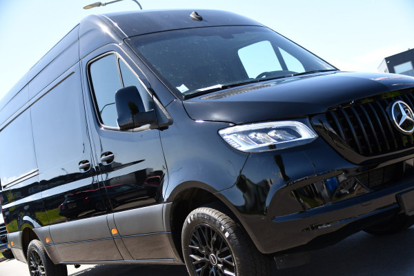 Mercedes-Benz Sprinter 319 1.9 CDI L2H2 RWD Black Edition Camera, Cruise, Carplay, LED, 190pk, Multimedia, Automaat, Geveerde stoel, Sensoren, Trekhaak, Uniek!